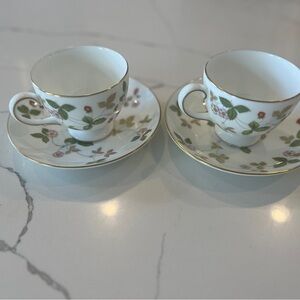 wedgwood  WILD STRAWBERRY TEACUP & SAUCER set of 2